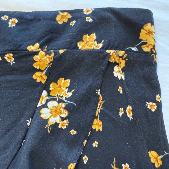 Wrap Around Floral Skirt - Picture 7 of 11